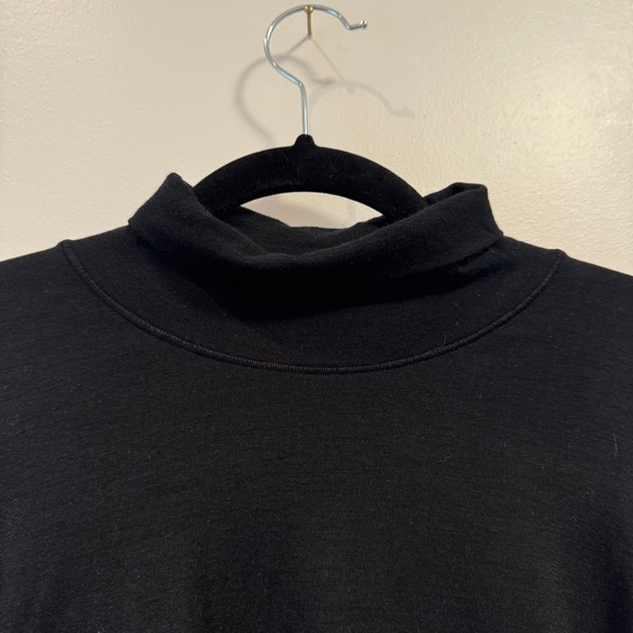 NEW Women’s Athleta Foresthill Ascent Turtleneck M - Picture 2 of 6